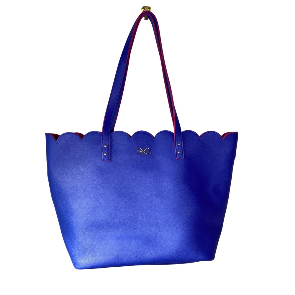 Bath & Body Works Blue Scalloped Saffiano Tote‎ Bag Pink Interior Bow Detail